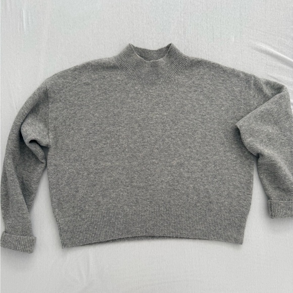 & Other Stories Light Gray Knit Sweater - Picture 2 of 8